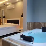 Aparthotel Arya Deluxe *