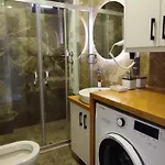 Arya Deluxe