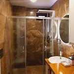 Arya Deluxe Aparthotel *