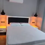Arya Deluxe Aparthotel *