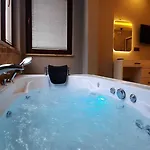 アパートホテル Arya Deluxe