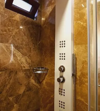 Arya Deluxe Lägenhetshotell Kaş