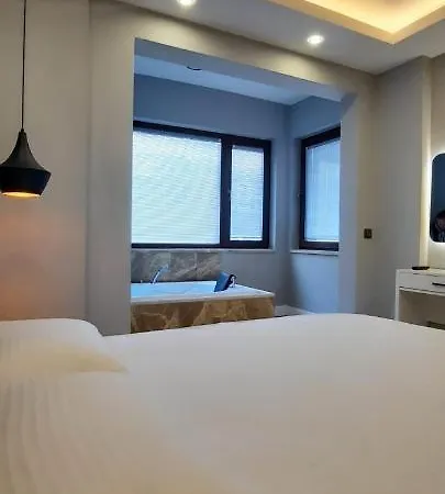 Lägenhetshotell Arya Deluxe *