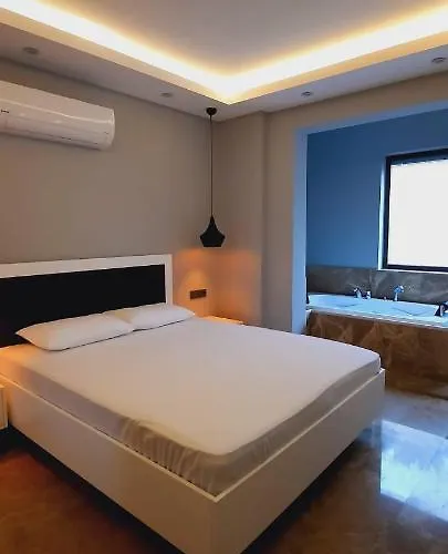 Aparthotel Arya Deluxe *