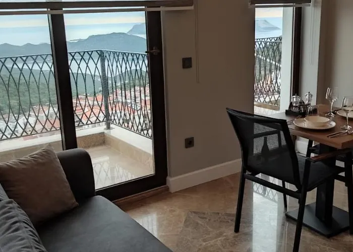 Arya Deluxe Aparthotel