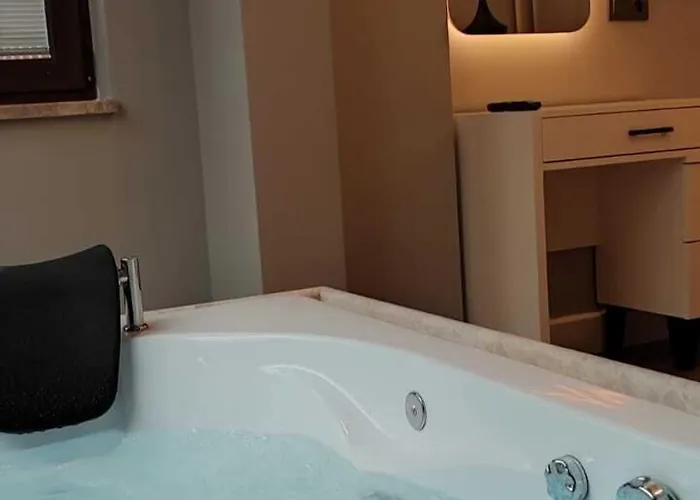 Arya Deluxe Aparthotel